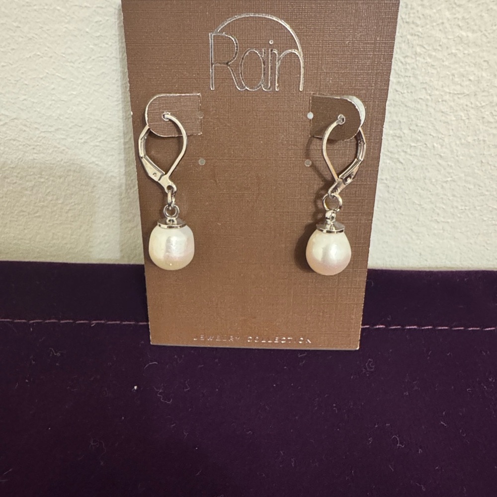 Silver Pearl Drop Earrings
